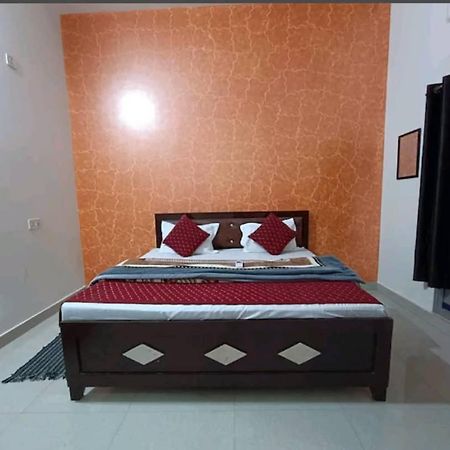 Ramam Hotel By Naavagat 700Mtr From Shri Ram Janambhumi Ayodhya Eksteriør bilde