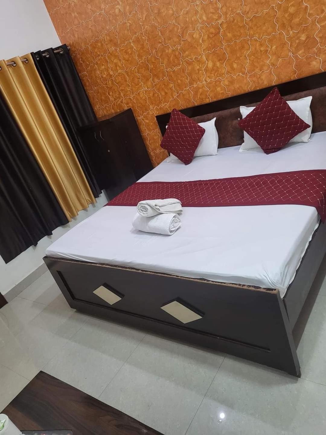 Ramam Hotel By Naavagat 700Mtr From Shri Ram Janambhumi Ayodhya Eksteriør bilde
