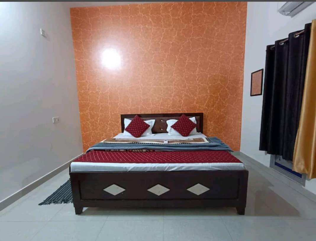 Ramam Hotel By Naavagat 700Mtr From Shri Ram Janambhumi Ayodhya Eksteriør bilde